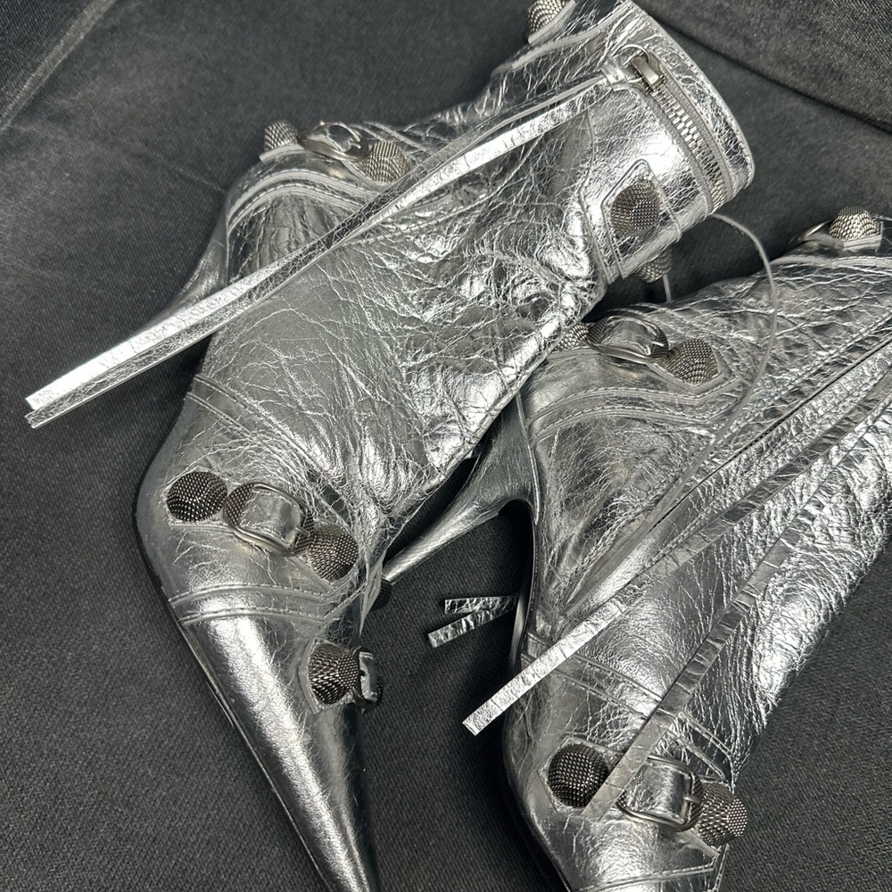 NWOB Balenciaga Le Cagole 90mm Metallic Silver Ankle Boots Size 36.5 IT 6.5 US - Picture 10 of 16